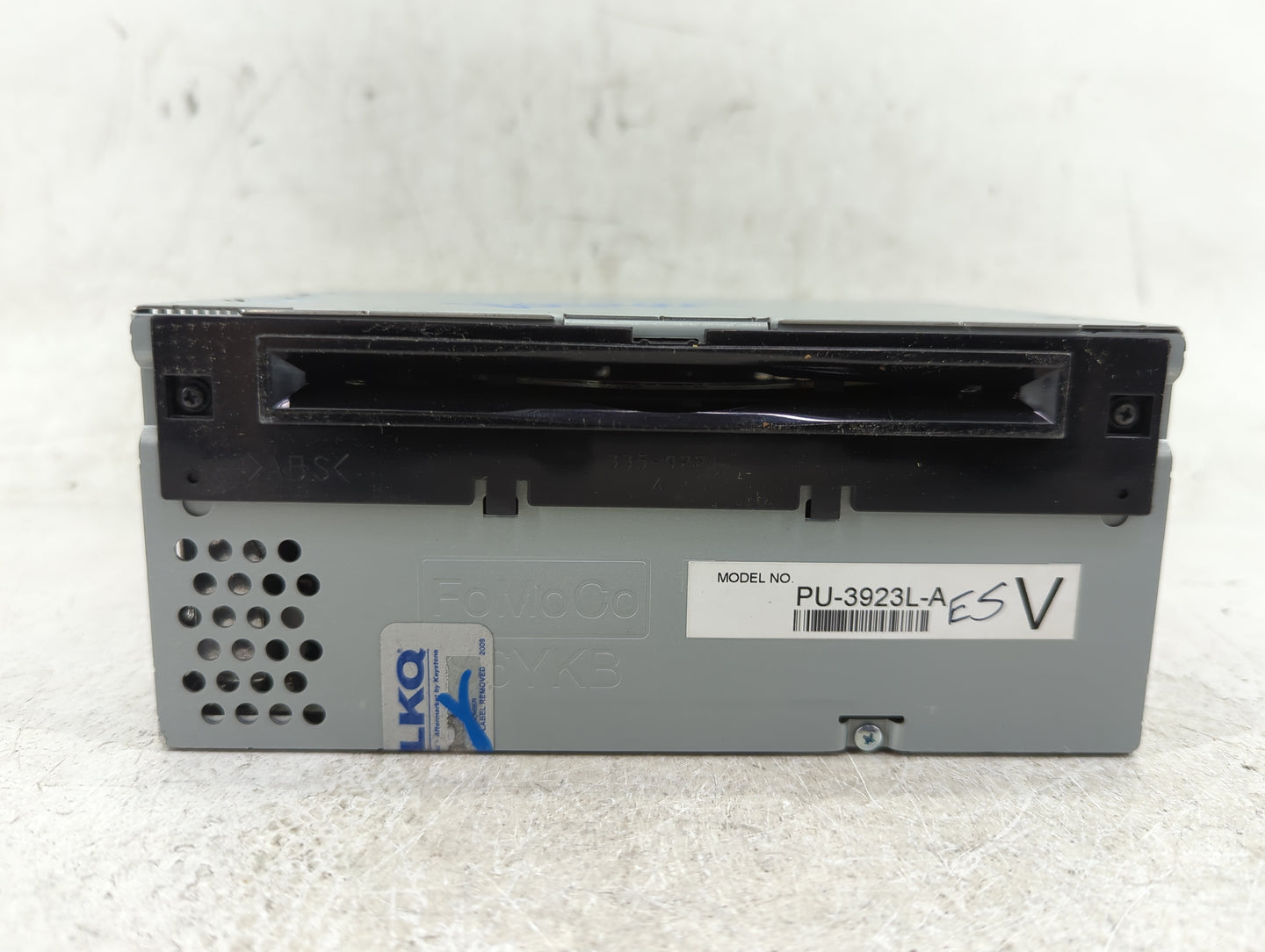 2016 Ford Explorer Radio AM FM Cd Player Receiver Replacement P/N:GB5T-19C107-CF Fits OEM Used Auto Parts - Oemusedautoparts