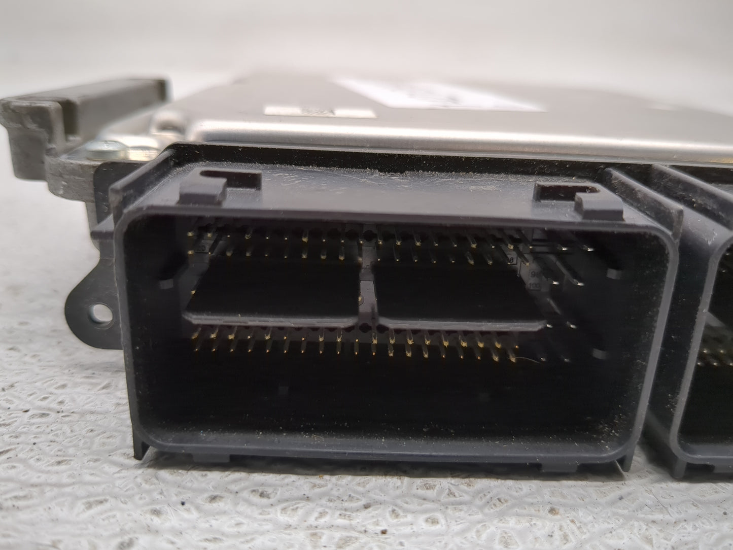 2016-2019 Ford Explorer PCM Engine Control Computer ECU ECM PCU OEM P/N:0 261 S12 553 GB5A-12A650-YA Fits OEM Used Auto Part