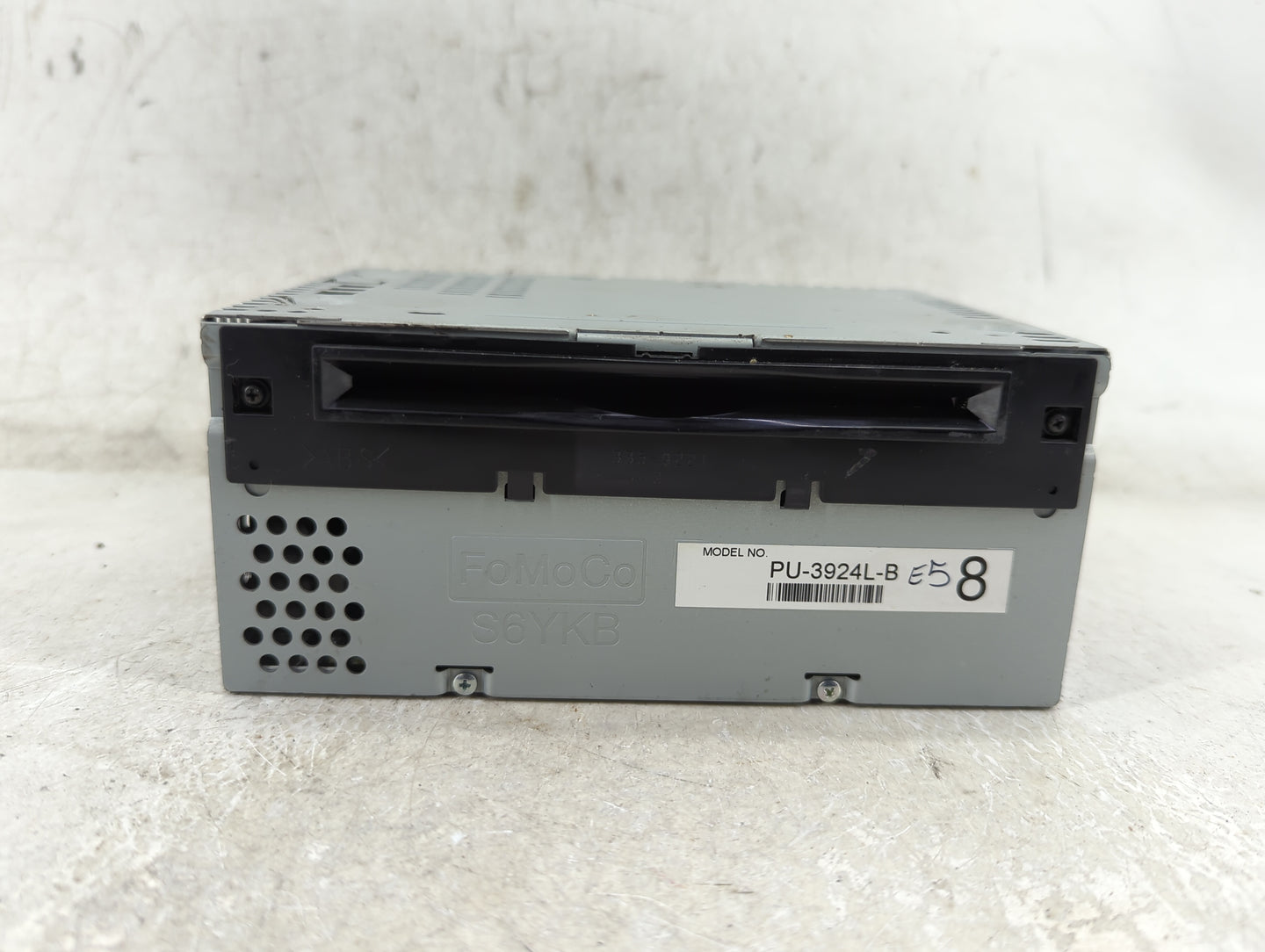 2016-2017 Ford Explorer Radio AM FM Cd Player Receiver Replacement P/N:GB5T-19C107-KA Fits Fits 2016 2017 OEM Used Auto Part