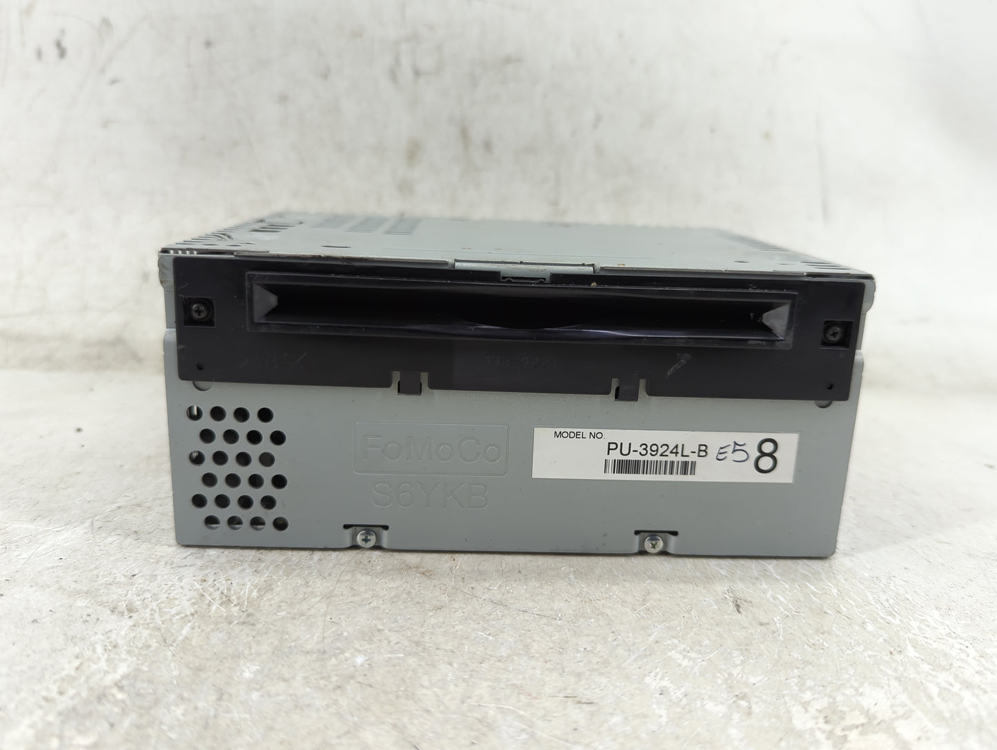 2016-2017 Ford Explorer Radio AM FM Cd Player Receiver Replacement P/N:GB5T-19C107-KA Fits Fits 2016 2017 OEM Used Auto Part
