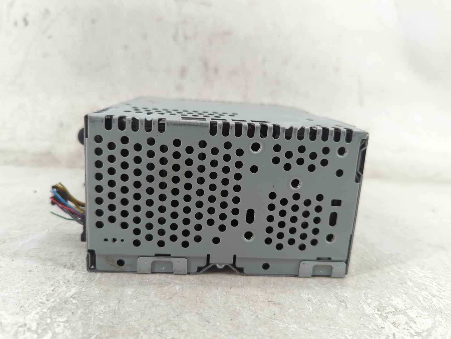 2016-2017 Ford Explorer Radio AM FM Cd Player Receiver Replacement P/N:GB5T-19C107-KA Fits Fits 2016 2017 OEM Used Auto Part