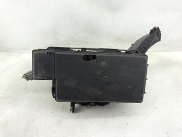 2016 Ford Explorer Fusebox Fuse Box Panel Relay Module P/N:FU5T-14A003-GB Fits OEM Used Auto Parts - Oemusedautoparts1.com