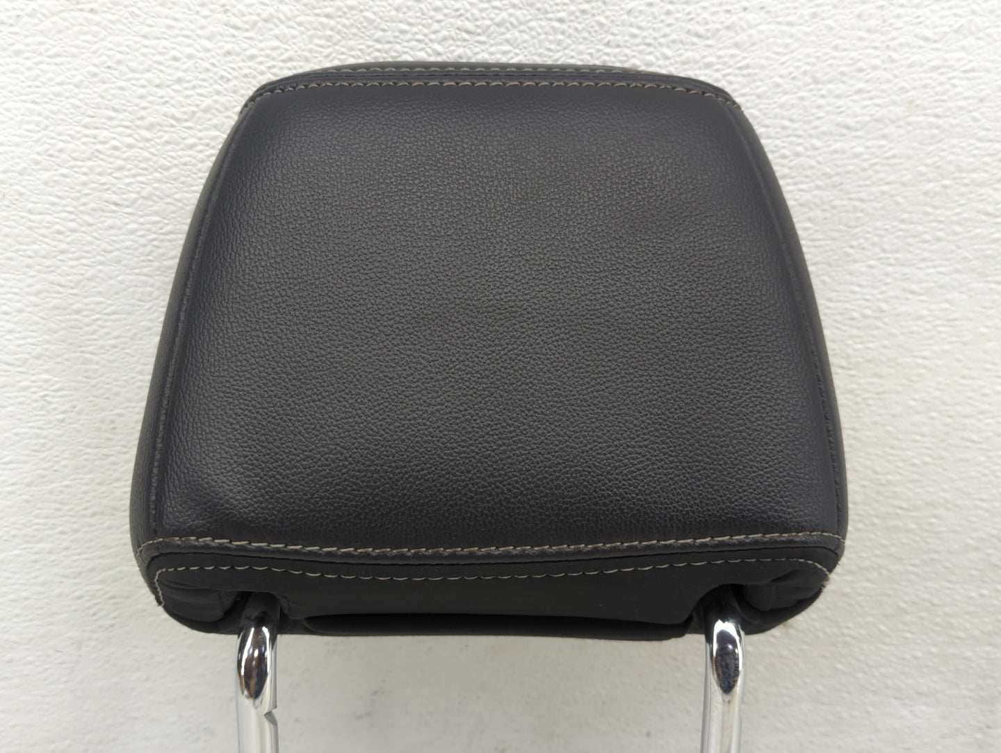 2016-2017 Ford Explorer Headrest Head Rest Front Driver Passenger Seat Fits Fits 2016 2017 OEM Used Auto Parts - Oemusedauto