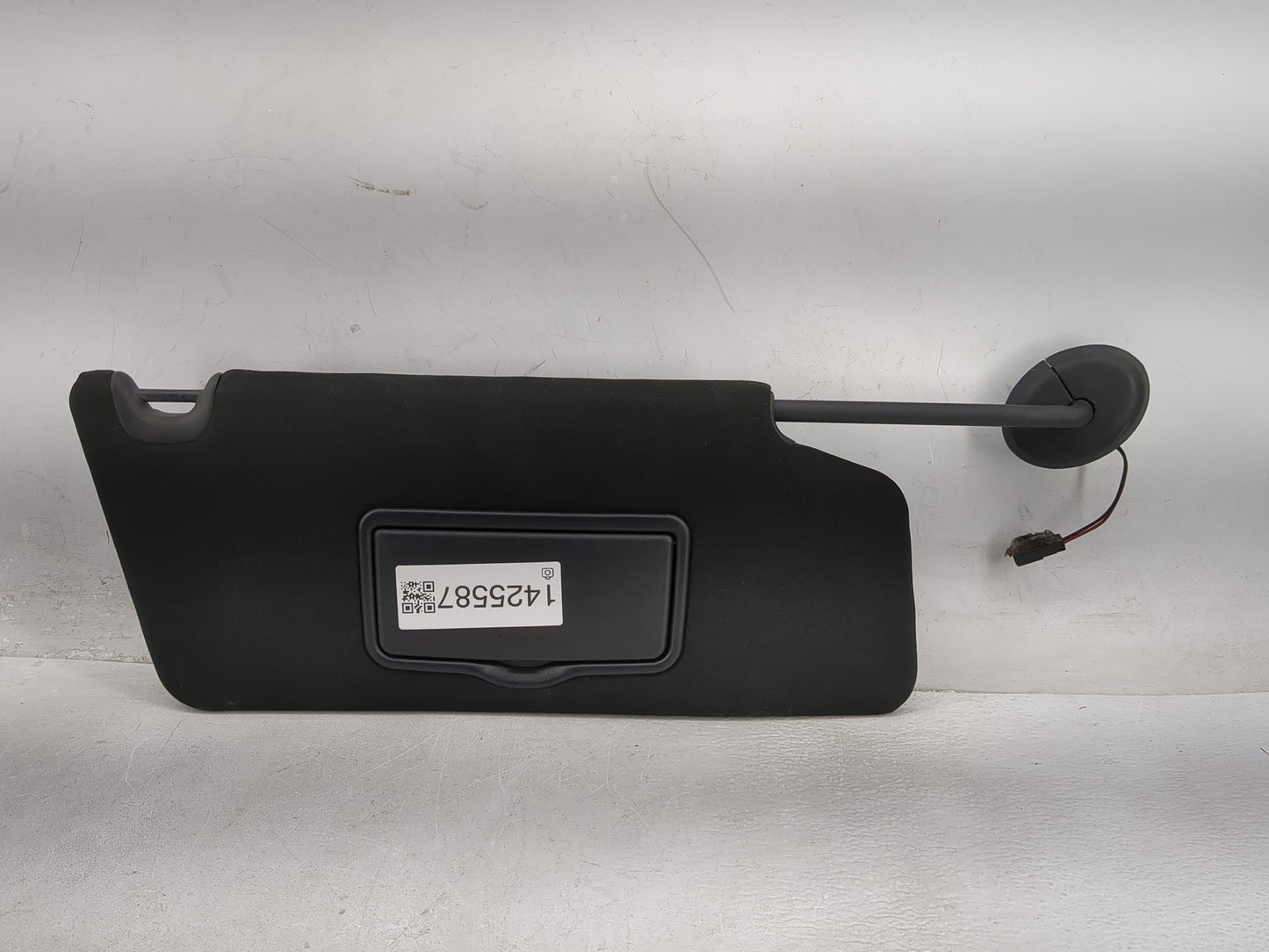 2016 Ford Explorer Sun Visor Shade Replacement Passenger Right Mirror Fits OEM Used Auto Parts - Oemusedautoparts1.com