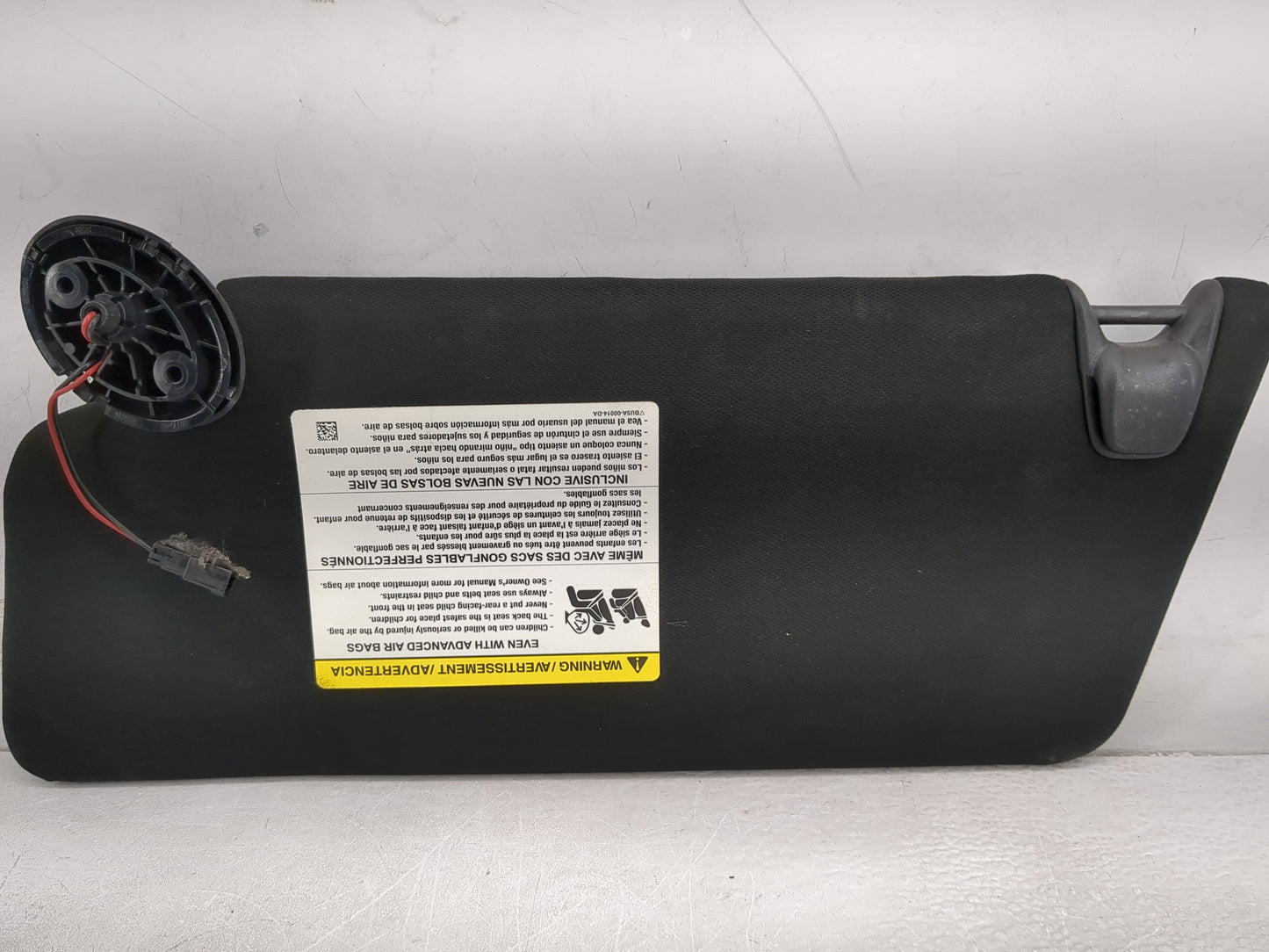 2016 Ford Explorer Sun Visor Shade Replacement Passenger Right Mirror Fits OEM Used Auto Parts - Oemusedautoparts1.com
