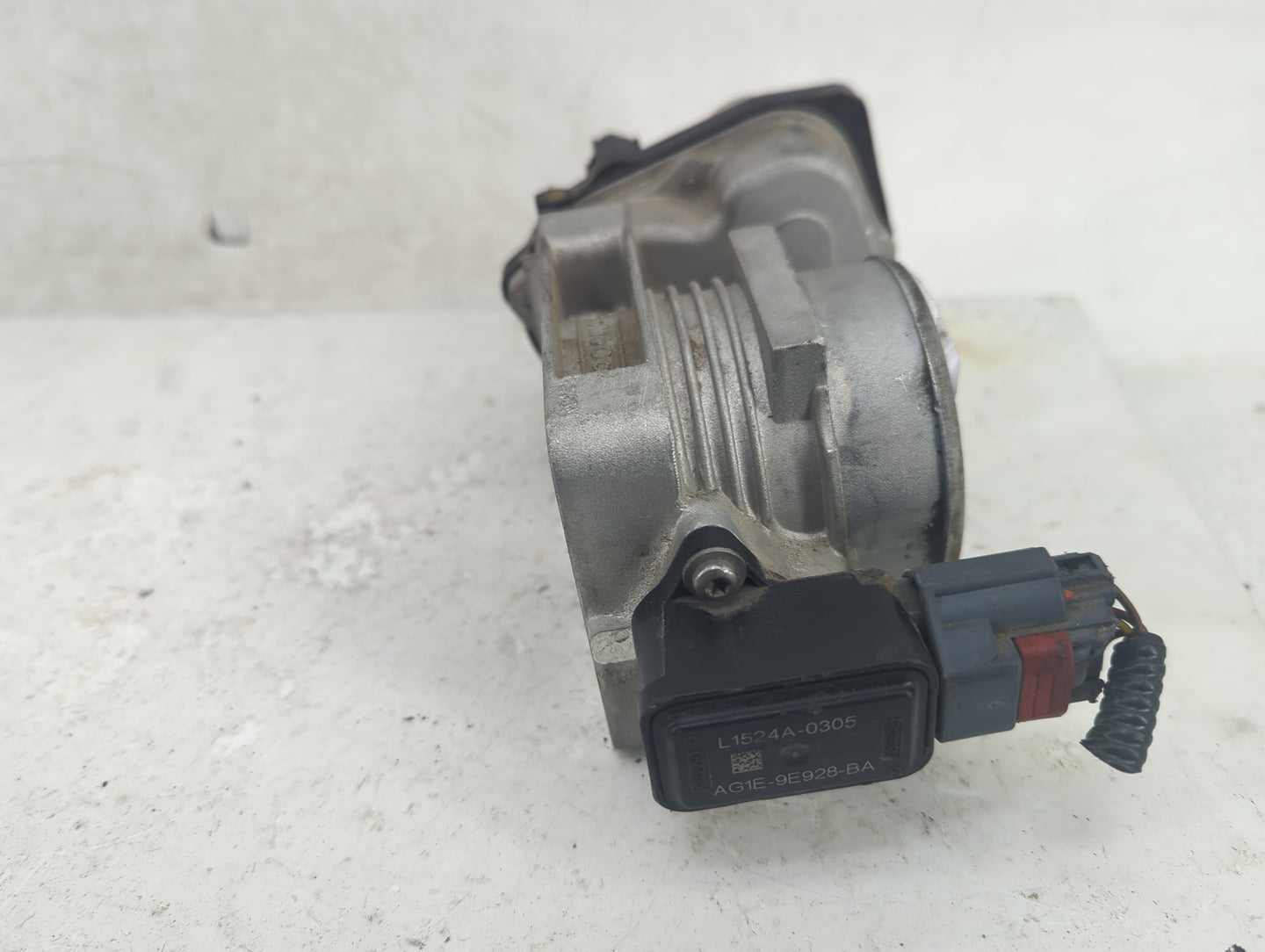 2013-2019 Ford Explorer Throttle Body P/N:AA5E-9F991-BB Fits Fits 2010 2011 2012 2013 2014 2015 2016 2017 2018 2019 OEM Used