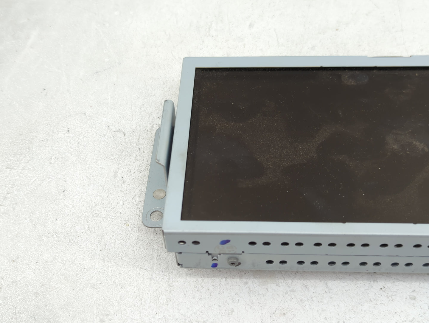 2015-2016 Ford Explorer Information Display Screen - Oemusedautoparts1.com