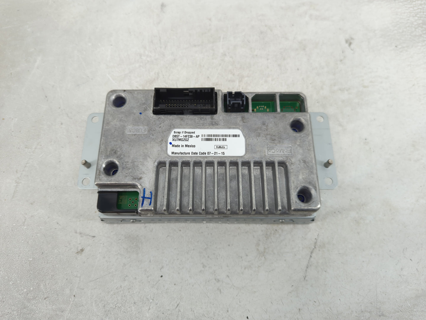 2015-2016 Ford Explorer Information Display Screen - Oemusedautoparts1.com