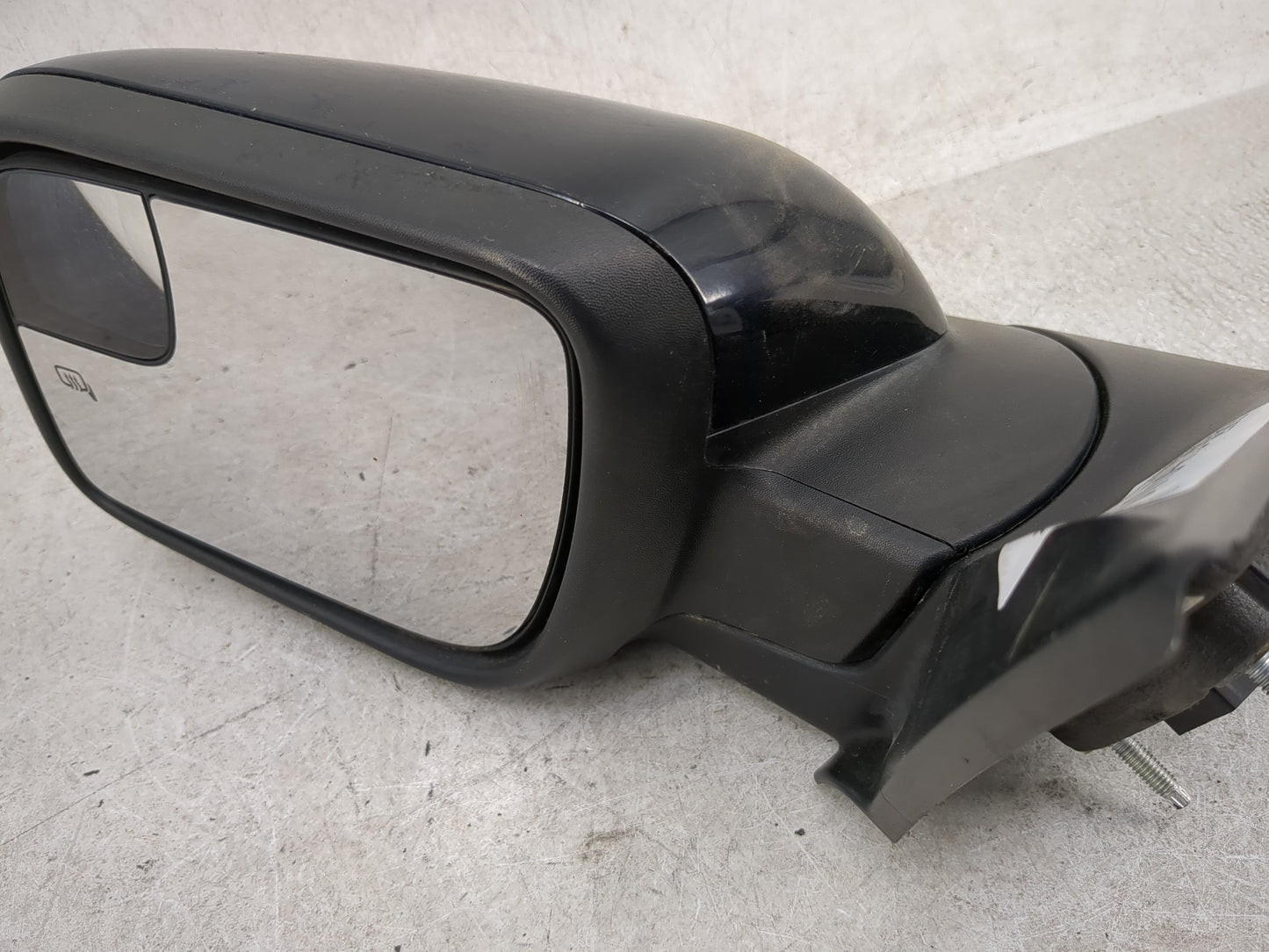 2016-2019 Ford Explorer Driver Side View Mirror - Left Door Mirror OEM Used - Oemusedautoparts1.com