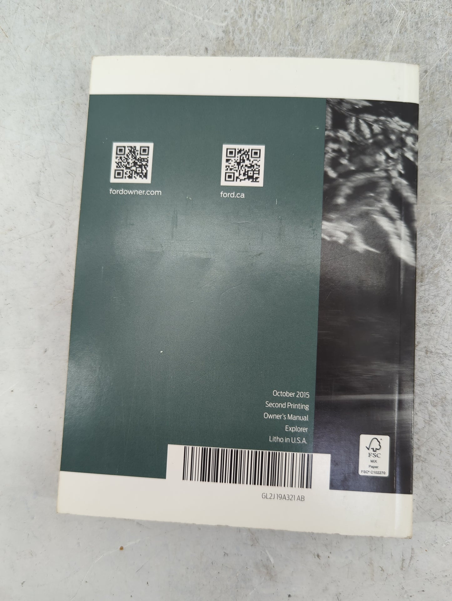 2016 Ford Explorer Owners Manual Book Guide P/N:GL2J19A321AB OEM Used Auto Parts - Oemusedautoparts1.com