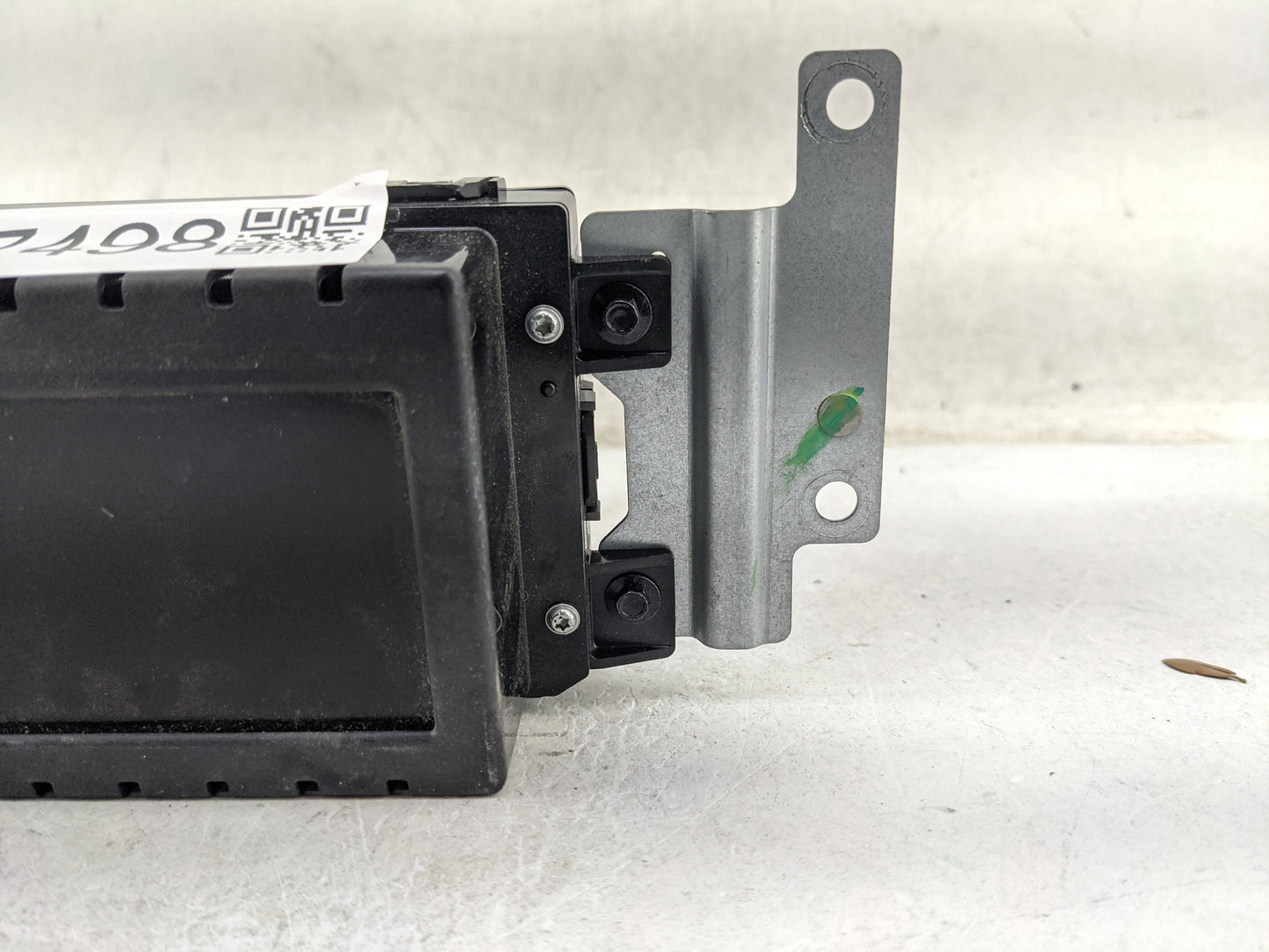 2014-2019 Ford Explorer Information Display Screen 1467498 - Oemusedautoparts1.com