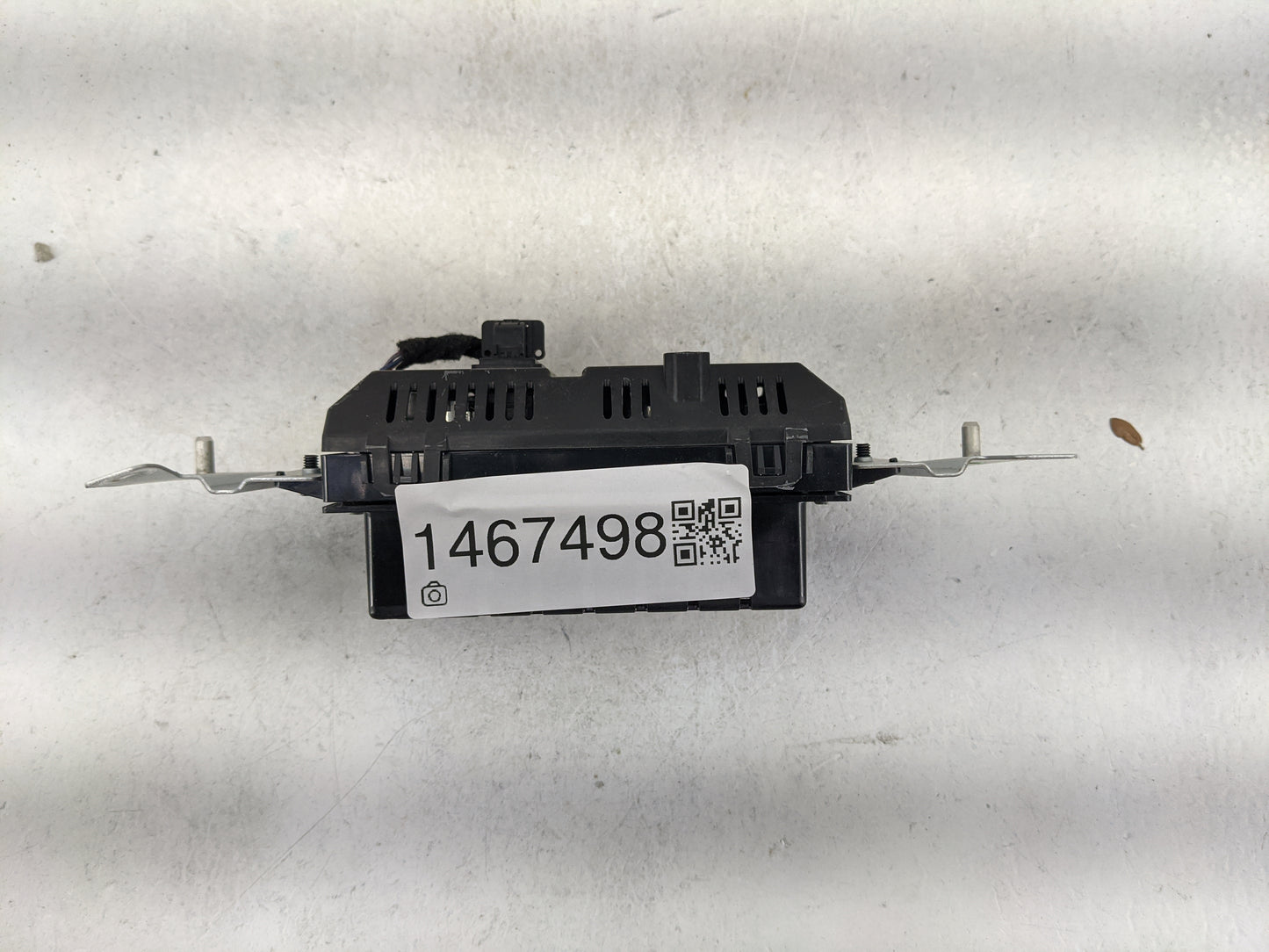 2014-2019 Ford Explorer Information Display Screen 1467498 - Oemusedautoparts1.com