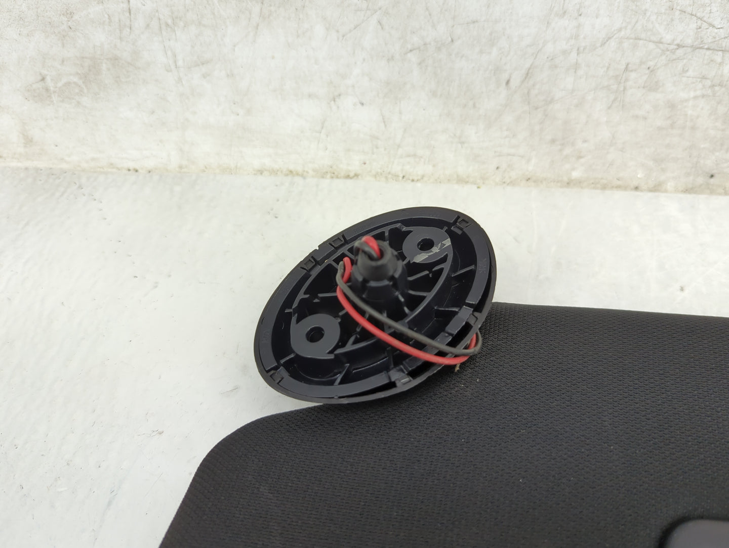 2016 Ford Explorer Sun Visor Shade Replacement Driver Left Mirror Fits OEM Used Auto Parts - Oemusedautoparts1.com