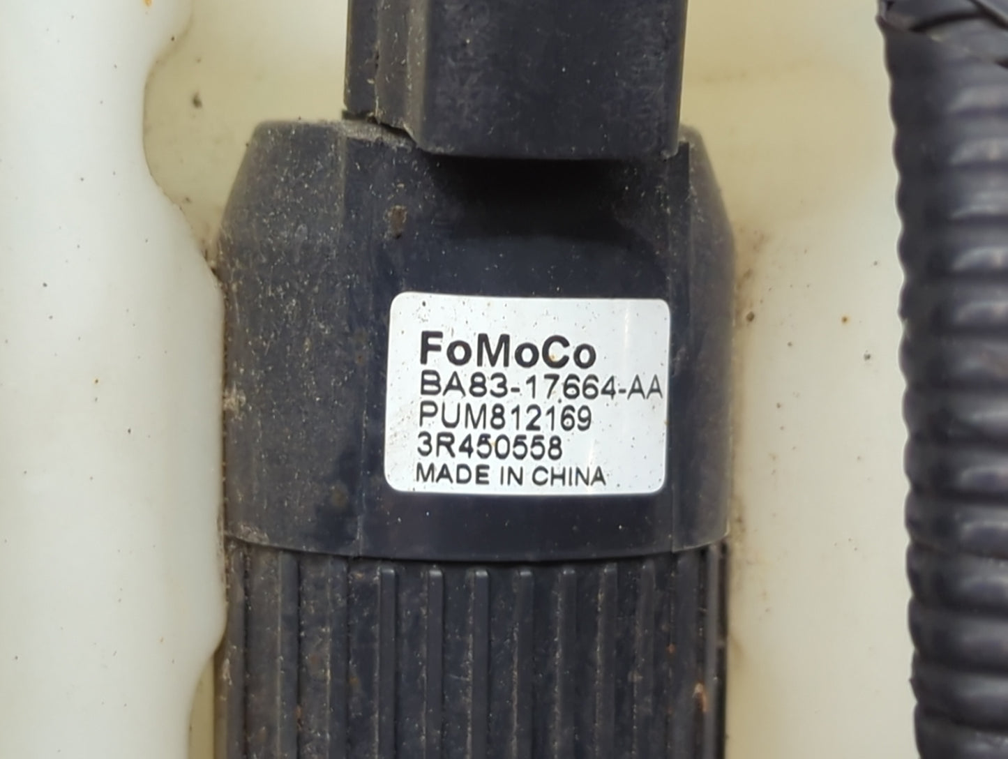 2016-2019 Ford Explorer Windshield Washer Fluid Reservoir Bottle Oem 1474053 - Oemusedautoparts1.com