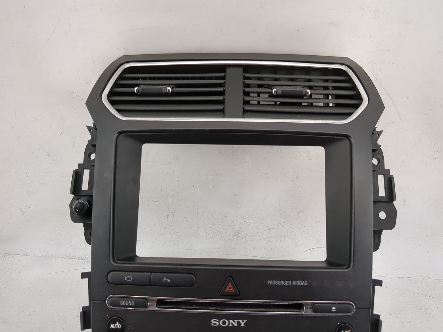 2016-2016 Ford Explorer Radio Control Panel - Oemusedautoparts1.com