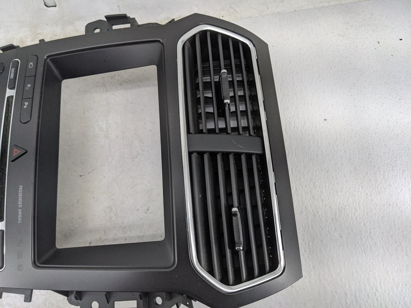 2016-2016 Ford Explorer Radio Control Panel Black - Oemusedautoparts1.com