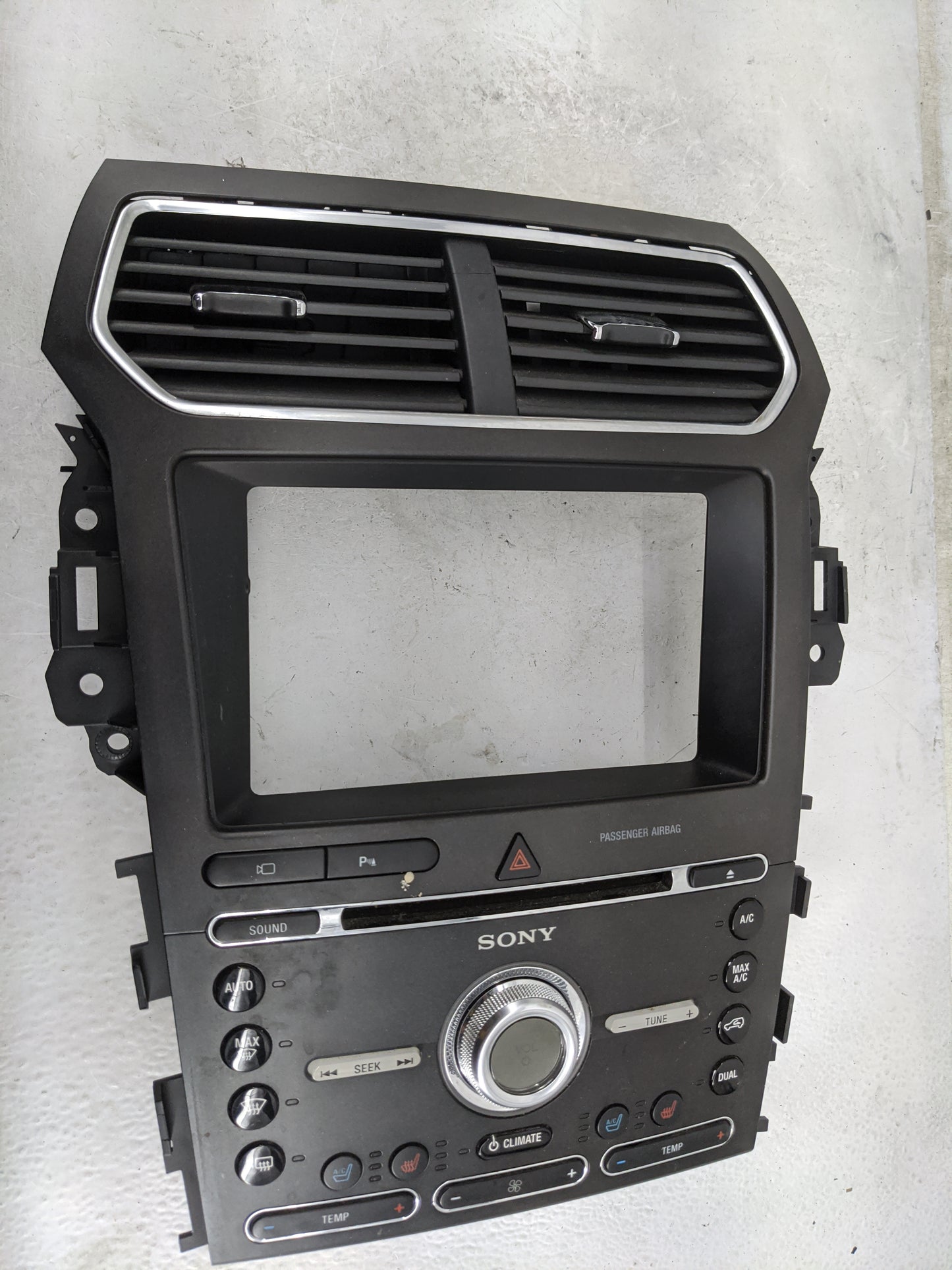2016-2016 Ford Explorer Radio Control Panel 1483035 - Oemusedautoparts1.com