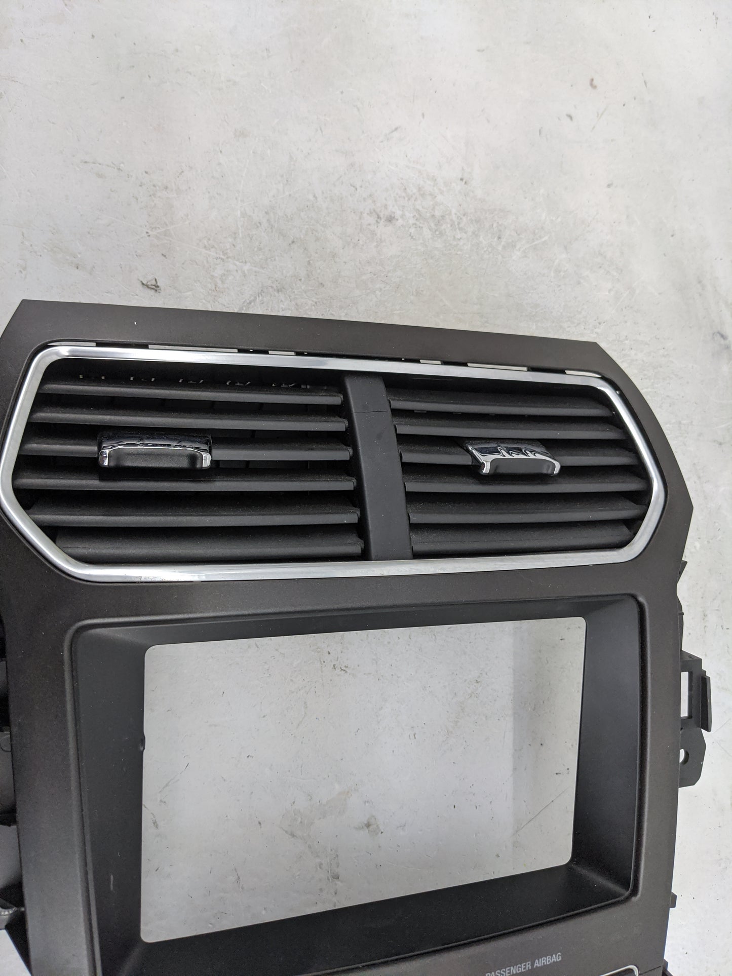 2016-2016 Ford Explorer Radio Control Panel 1483035 - Oemusedautoparts1.com