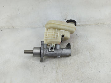 Ford Explorer Brake Master Cylinder 1489180 - Oemusedautoparts1.com