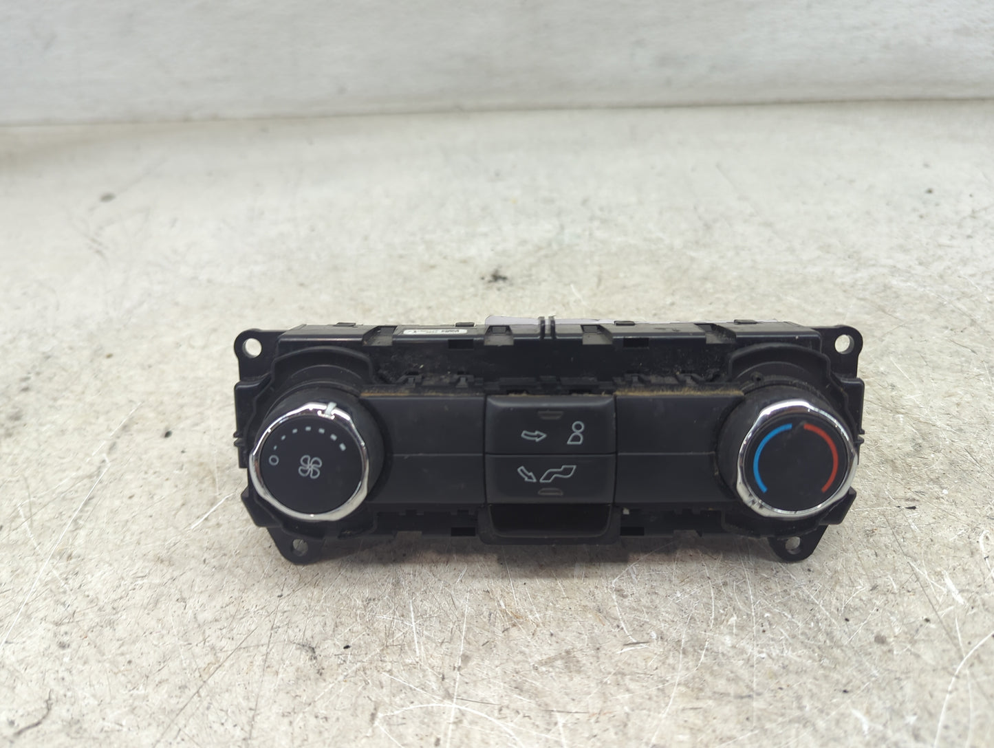 2016 Ford Explorer Climate Control Module Temperature AC/Heater Replacement P/N:GB5T-19980-BD Fits OEM Used Auto Parts - Oem