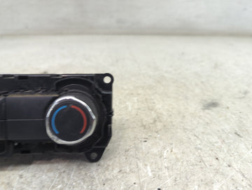 2016-2019 Ford Explorer Climate Control Module Temperature AC/Heater Replacement P/N:GB5T-19980-BD Fits Fits 2016 2017 2018 2019 OEM Used Auto Parts