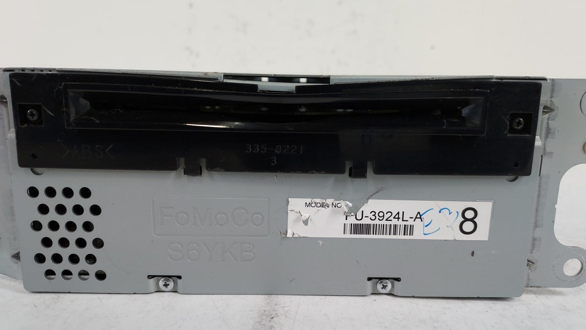 2016-2016 Ford Explorer Am Fm Cd Player Radio Receiver 267812 - Oemusedautoparts1.com