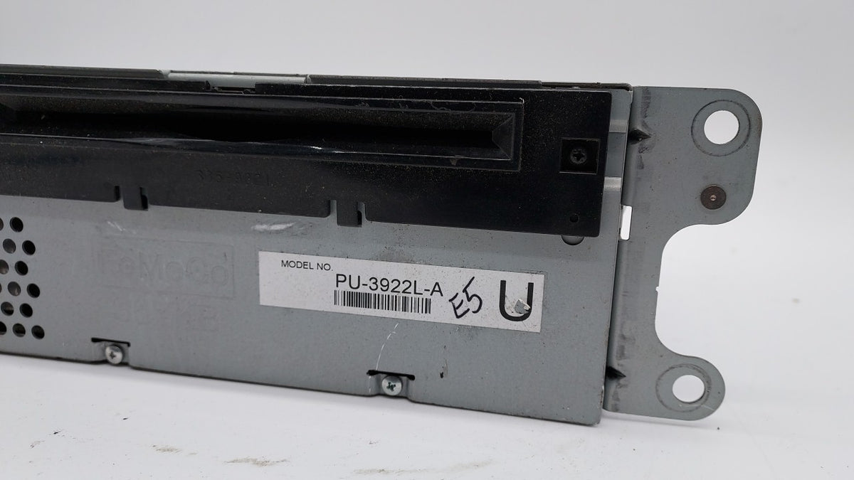 2016-2017 Ford Explorer Am Fm Cd Player Radio Receiver 281237 - Oemusedautoparts1.com