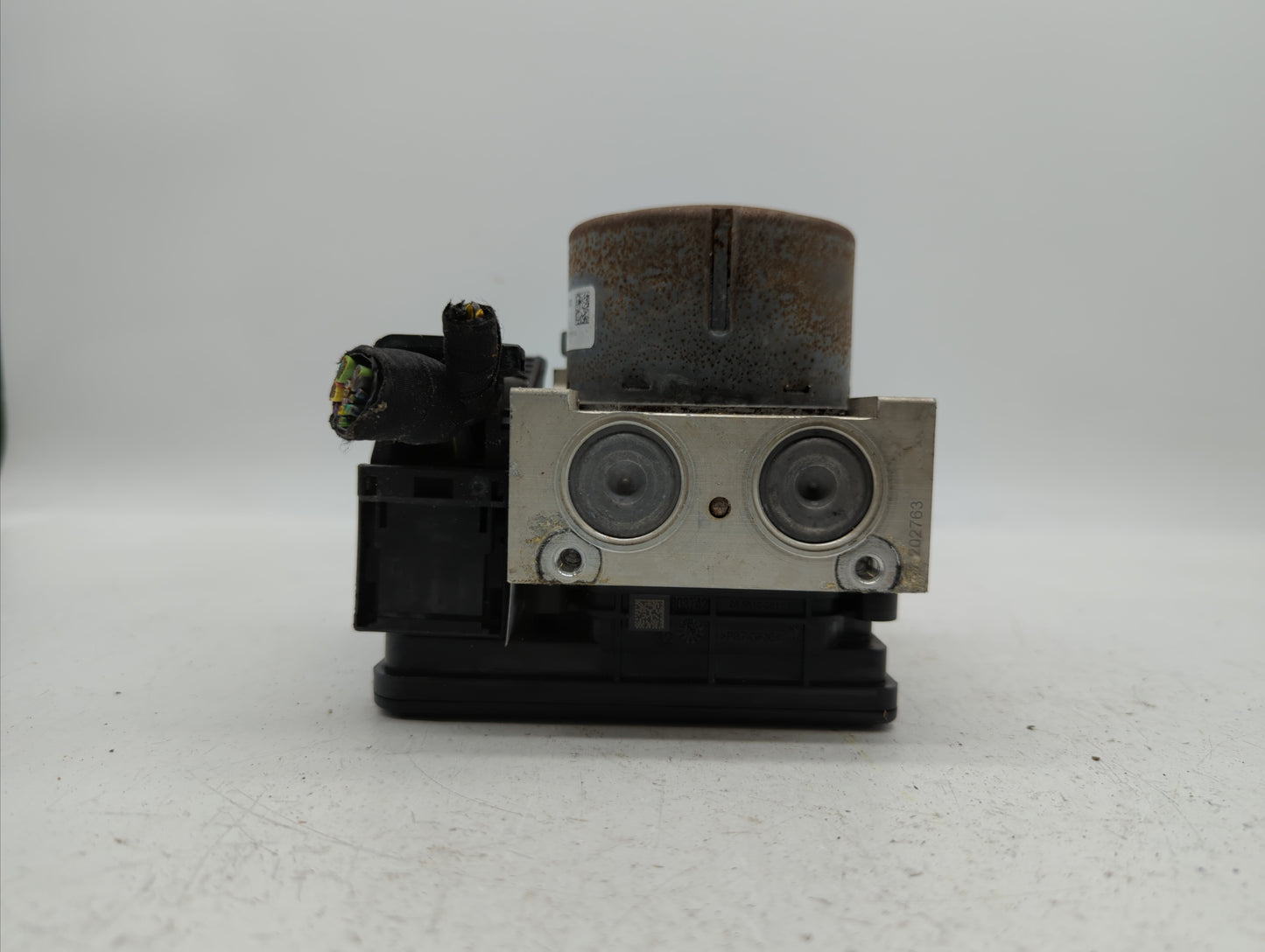 2016-2019 Ford Explorer ABS Pump Control Module Replacement P/N:FB53-2C405-AE HB53-2C405-AB Fits Fits 2016 2017 2018 2019 OE