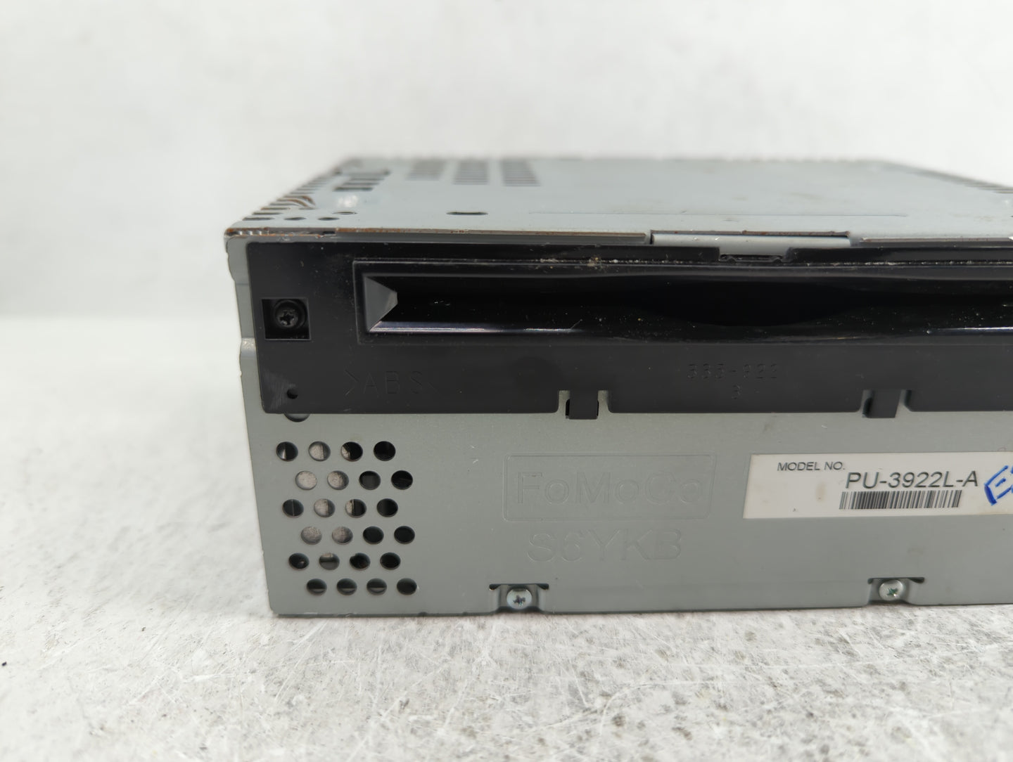 2016-2017 Ford Explorer Am Fm Cd Player Radio Receiver - Oemusedautoparts1.com