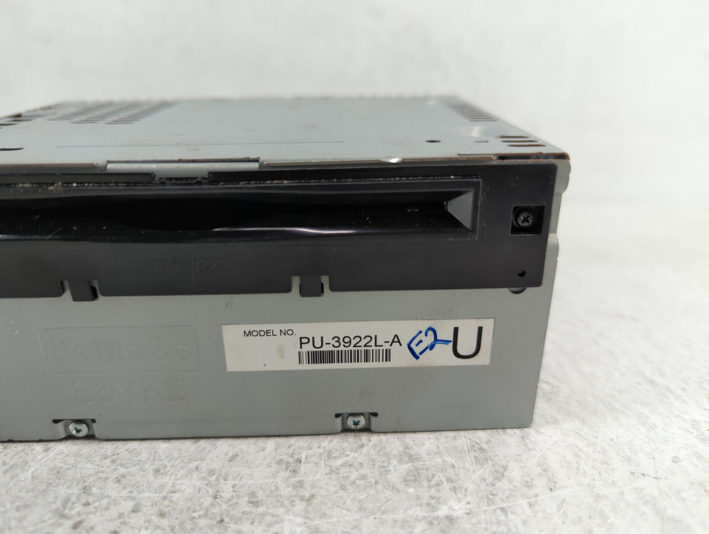 2016-2017 Ford Explorer Am Fm Cd Player Radio Receiver - Oemusedautoparts1.com