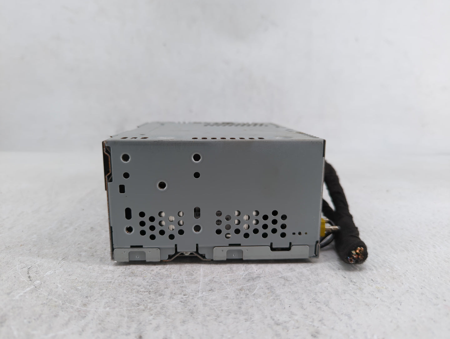 2016-2017 Ford Explorer Am Fm Cd Player Radio Receiver - Oemusedautoparts1.com