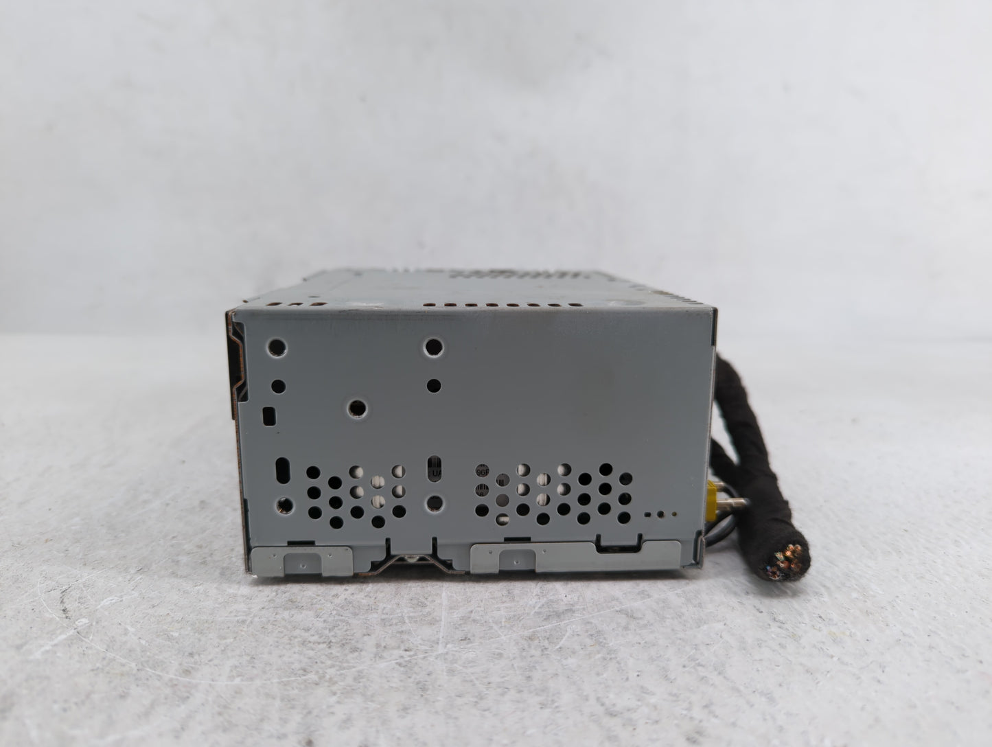 2016-2017 Ford Explorer Am Fm Cd Player Radio Receiver - Oemusedautoparts1.com