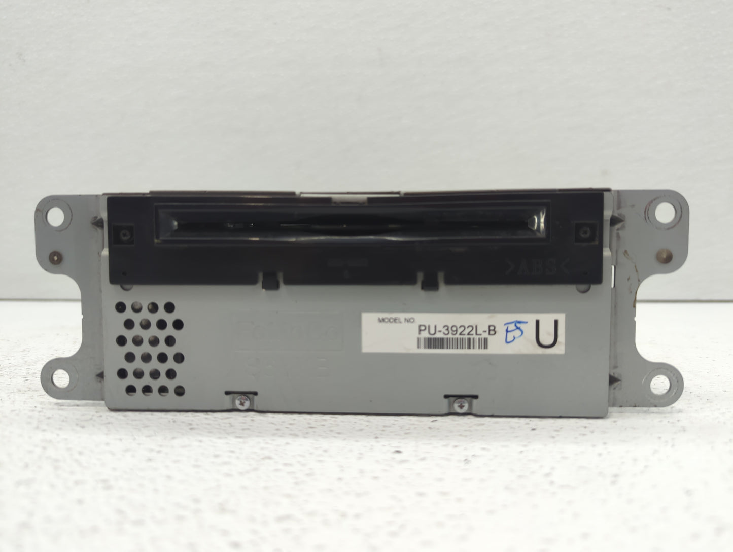 2016-2017 Ford Explorer Am Fm Cd Player Radio Receiver - Oemusedautoparts1.com
