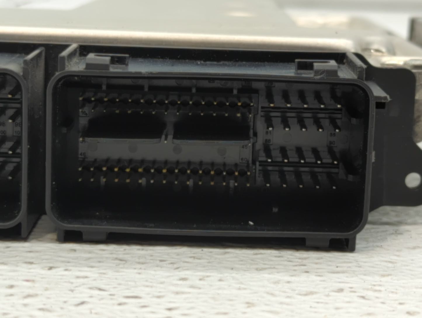 2016-2019 Ford Explorer PCM Engine Control Computer ECU ECM PCU OEM P/N:F2GA-12A650-ARB F2GA-12A650-BRB Fits OEM Used Auto P