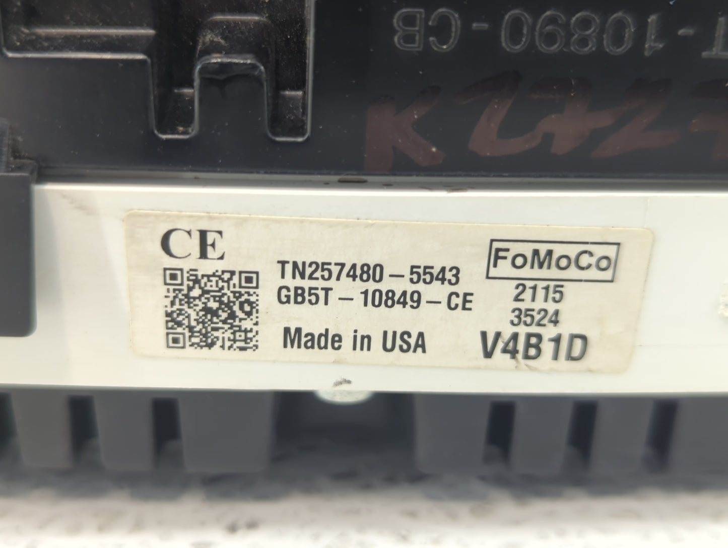 2016 Ford Explorer Instrument Cluster Speedometer Gauges P/N:GB5T-10849-CF GB5T-10849-CE Fits OEM Used Auto Parts - Oemuseda