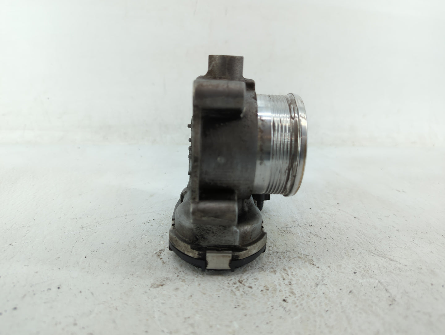 2016-2019 Ford Explorer Throttle Body P/N:DS7E-9F991-BD DS7E-9F991-BB Fits Fits 2014 2015 2016 2017 2018 2019 2020 2021 2022
