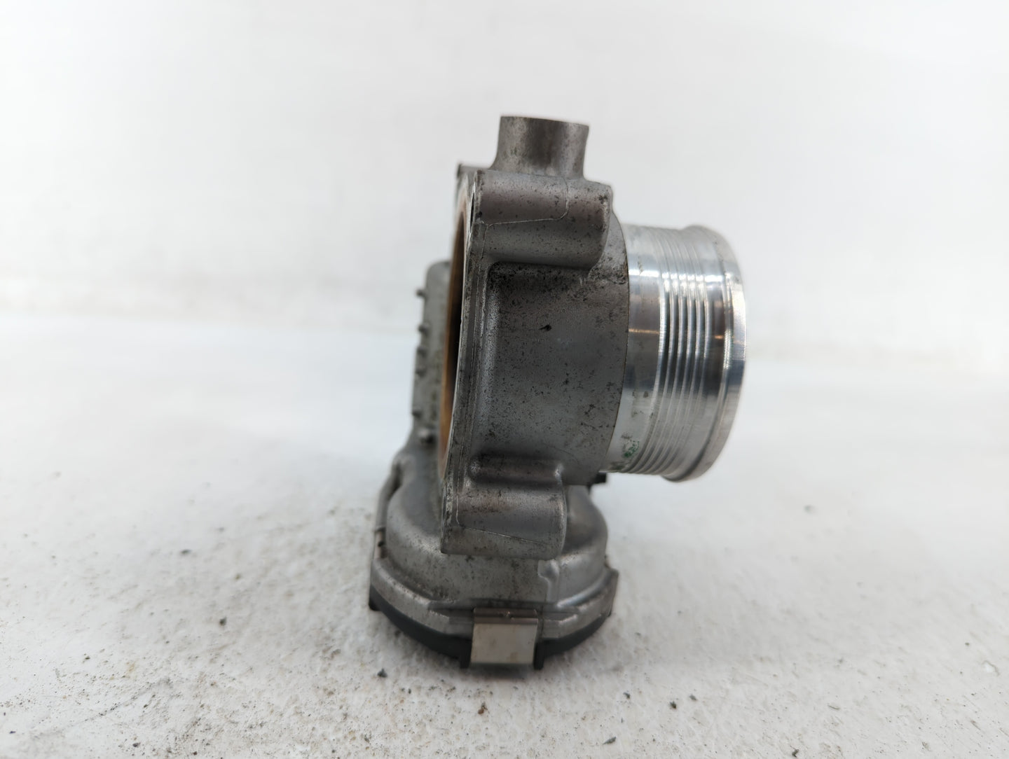 2016-2019 Ford Explorer Throttle Body P/N:DS7E-9F991-BD DS7E-9F991-BB Fits Fits 2014 2015 2016 2017 2018 2019 2020 2021 2022