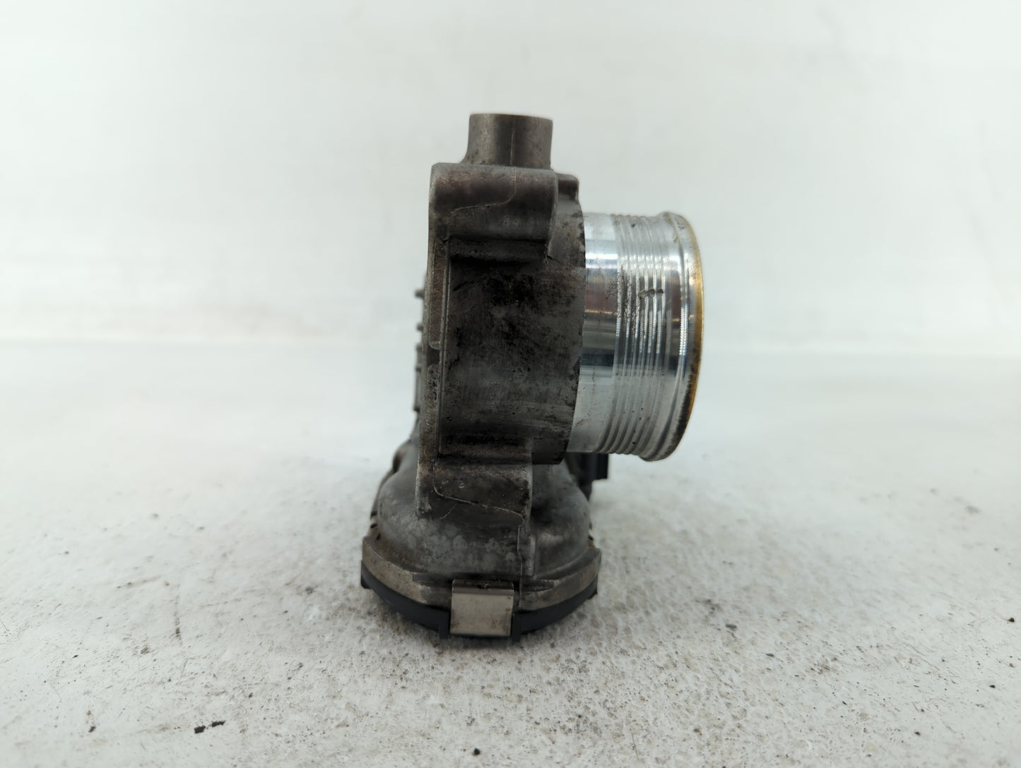 2016-2019 Ford Explorer Throttle Body P/N:DS7E-9F991-BD DS7E-9F991-BB Fits Fits 2014 2015 2016 2017 2018 2019 2020 2021 2022