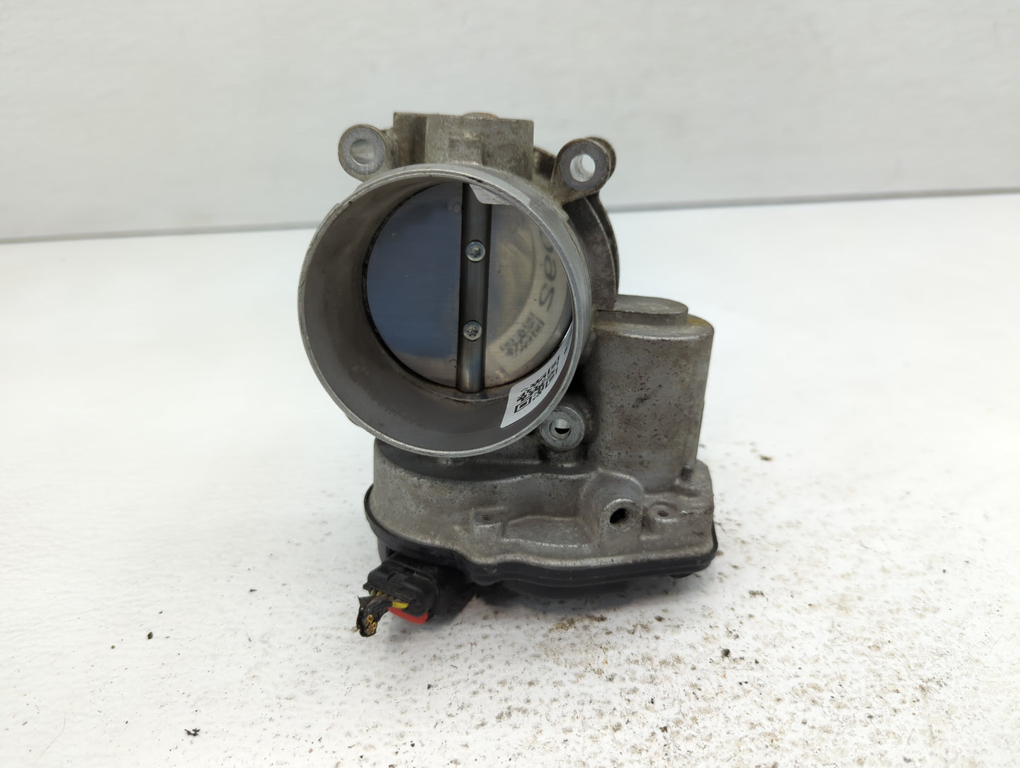 2011-2019 Ford Explorer Throttle Body P/N:AT4E-9F991-EL Fits Fits 2011 2012 2013 2014 2015 2016 2017 2018 2019 OEM Used Auto