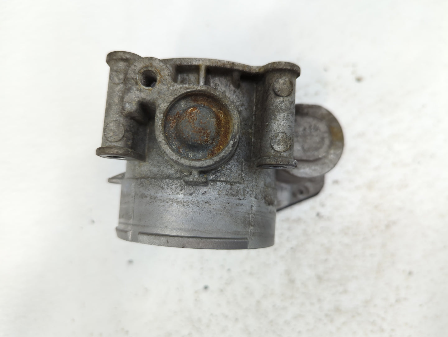 2011-2019 Ford Explorer Throttle Body P/N:AT4E-9F991-EL Fits Fits 2011 2012 2013 2014 2015 2016 2017 2018 2019 OEM Used Auto