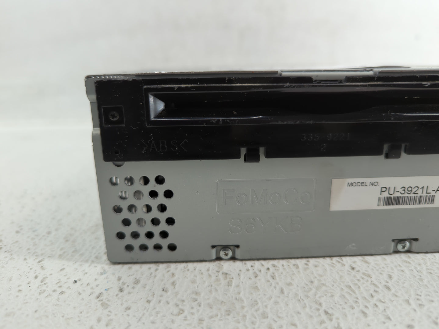 2016-2017 Ford Explorer Radio AM FM Cd Player Receiver Replacement P/N:GB5T-19C107-AF Fits Fits 2016 2017 OEM Used Auto Part