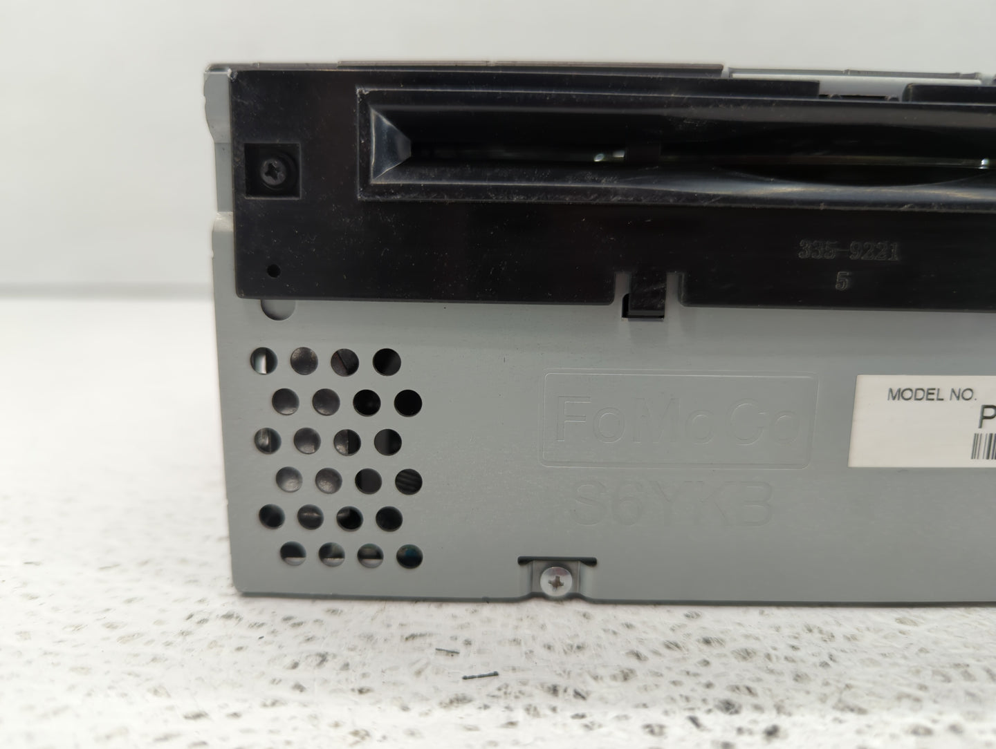 2016-2017 Ford Explorer Radio AM FM Cd Player Receiver Replacement P/N:GB5T-19C107-BG Fits Fits 2016 2017 OEM Used Auto Part