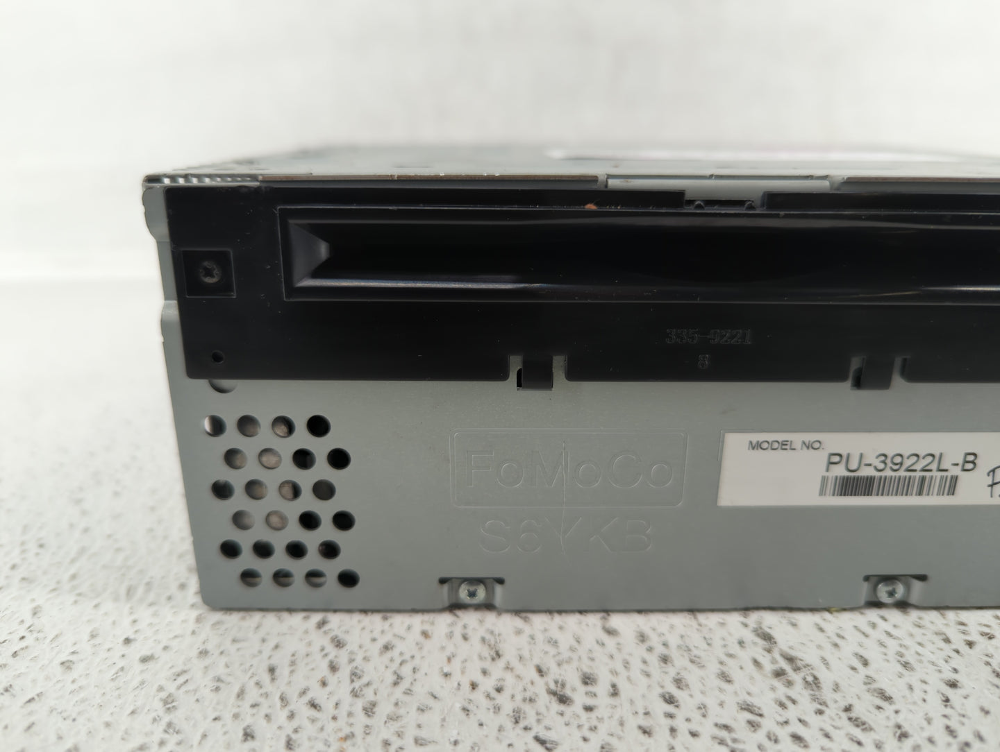 2016-2017 Ford Explorer Am Fm Cd Player Radio Receiver - Oemusedautoparts1.com