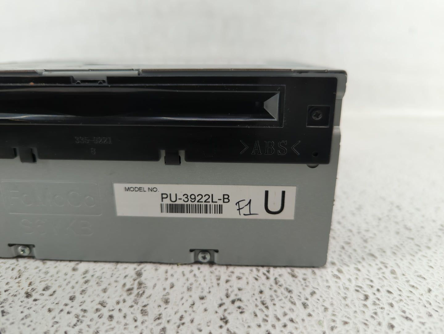 2016-2017 Ford Explorer Am Fm Cd Player Radio Receiver - Oemusedautoparts1.com
