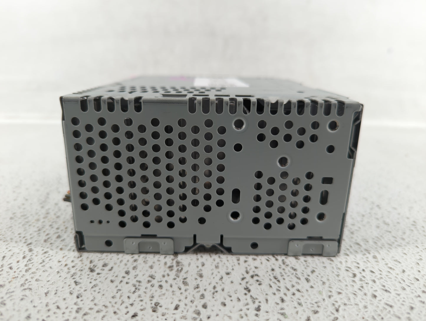 2016-2017 Ford Explorer Am Fm Cd Player Radio Receiver - Oemusedautoparts1.com