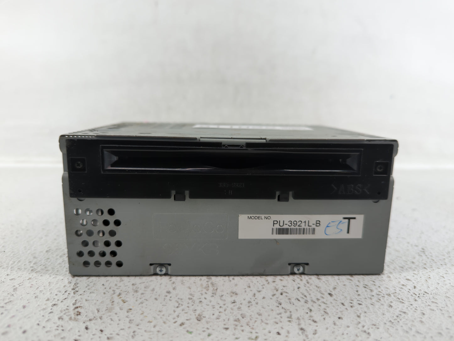 2016-2017 Ford Explorer Am Fm Cd Player Radio Receiver - Oemusedautoparts1.com