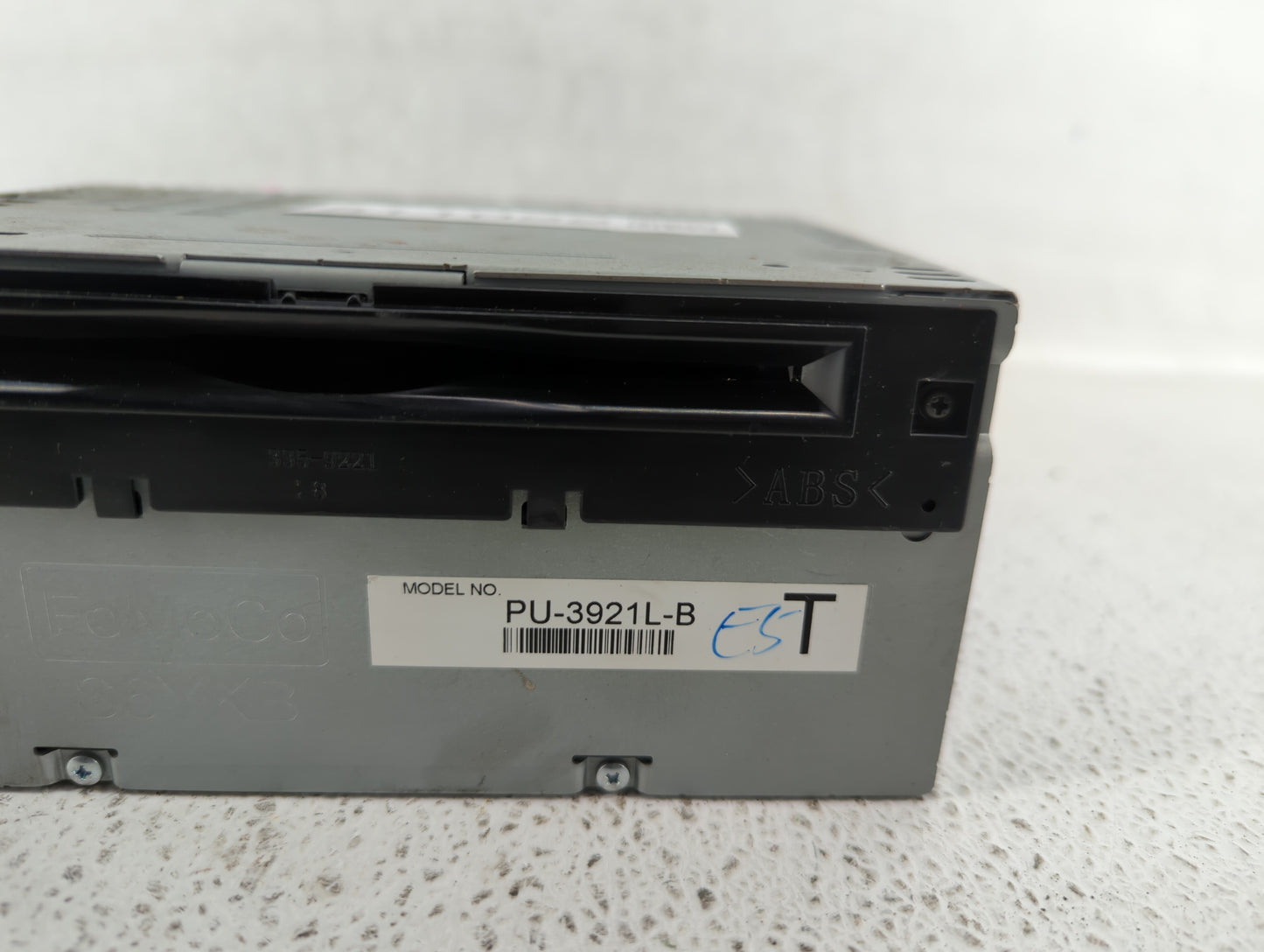 2016-2017 Ford Explorer Am Fm Cd Player Radio Receiver - Oemusedautoparts1.com