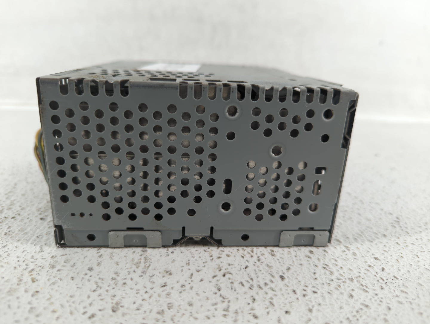 2016-2017 Ford Explorer Am Fm Cd Player Radio Receiver - Oemusedautoparts1.com