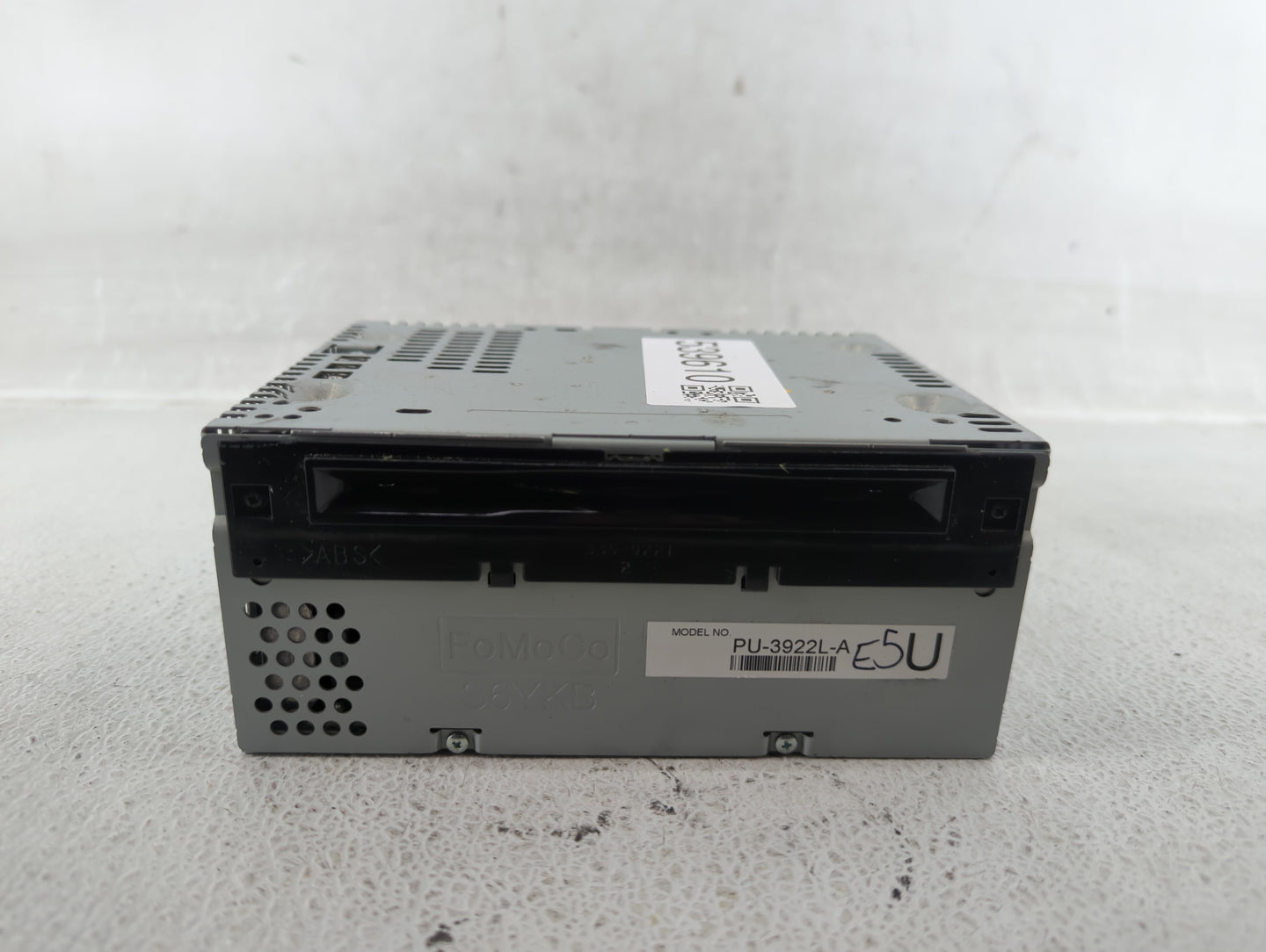 2016-2017 Ford Explorer Am Fm Cd Player Radio Receiver - Oemusedautoparts1.com