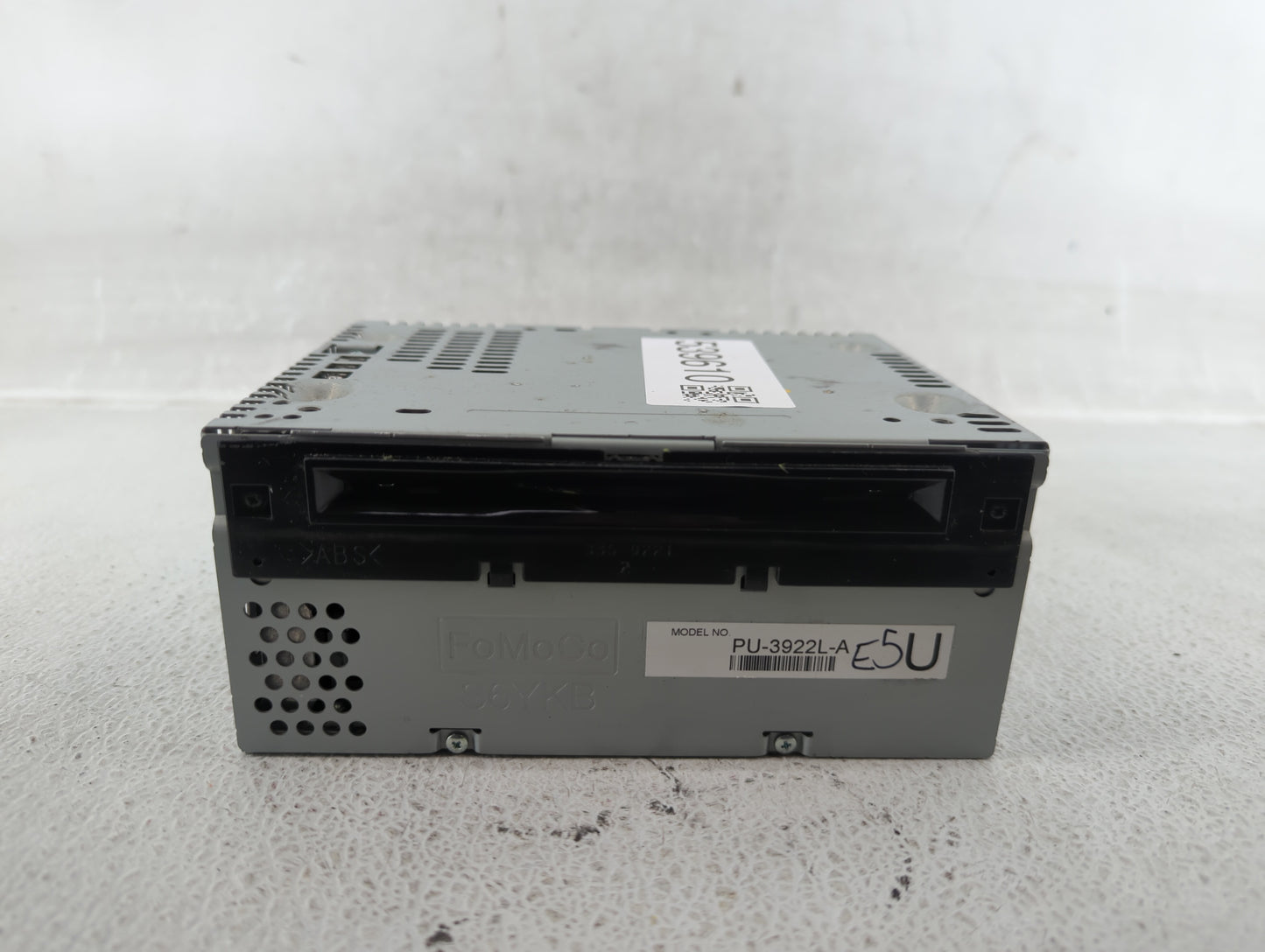 2016-2017 Ford Explorer Am Fm Cd Player Radio Receiver - Oemusedautoparts1.com